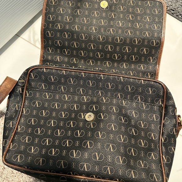 Valentino Garavani bag - Picture 10 of 12